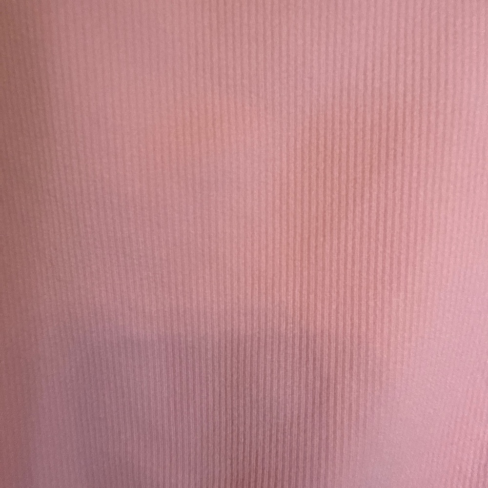 NWOT Light Pink Ribbed V-Neck Crop Tank - Picture 3 of 4